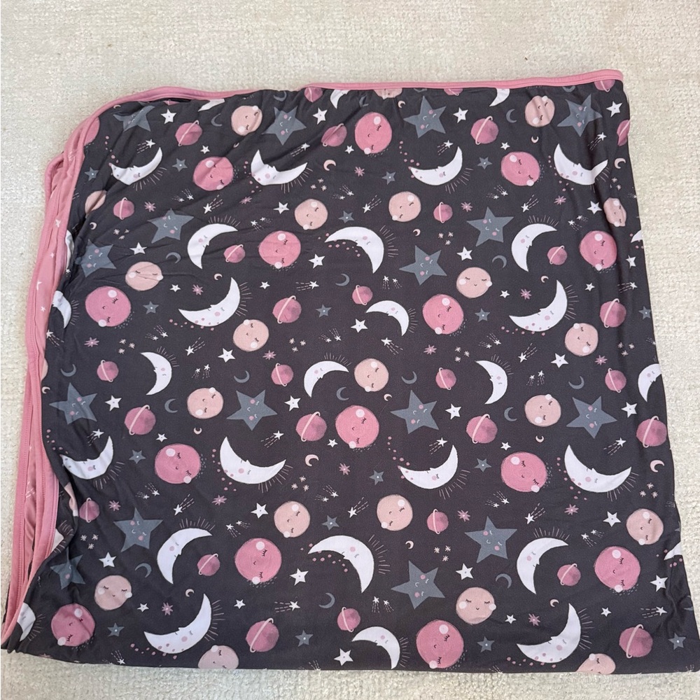 Little Sleepies Large Cloud Reversible Blanket - Picture 3 of 3